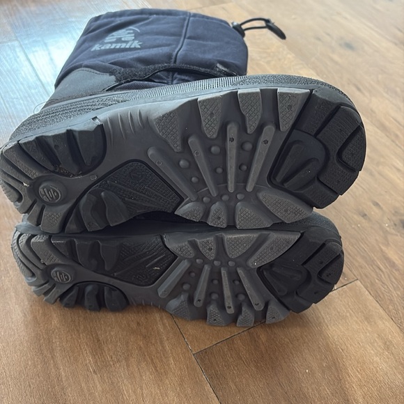 Kamik Black Winter Boots - Picture 4 of 4